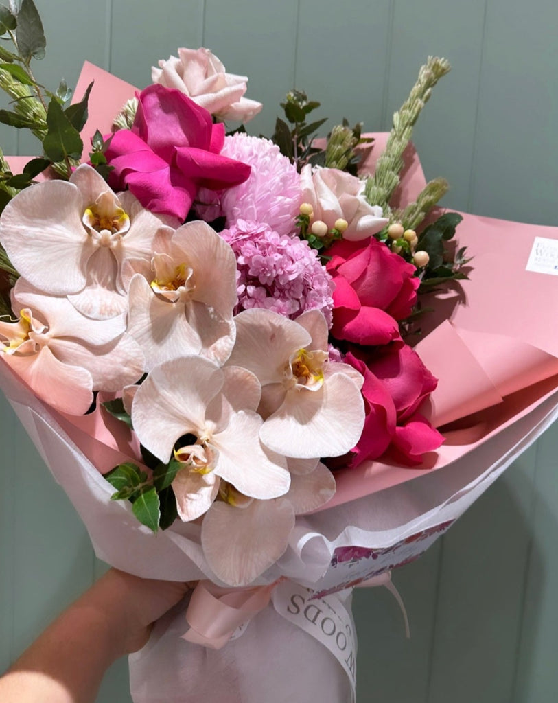 ALL ABOUT PRESENTATION Flowers in the Woods