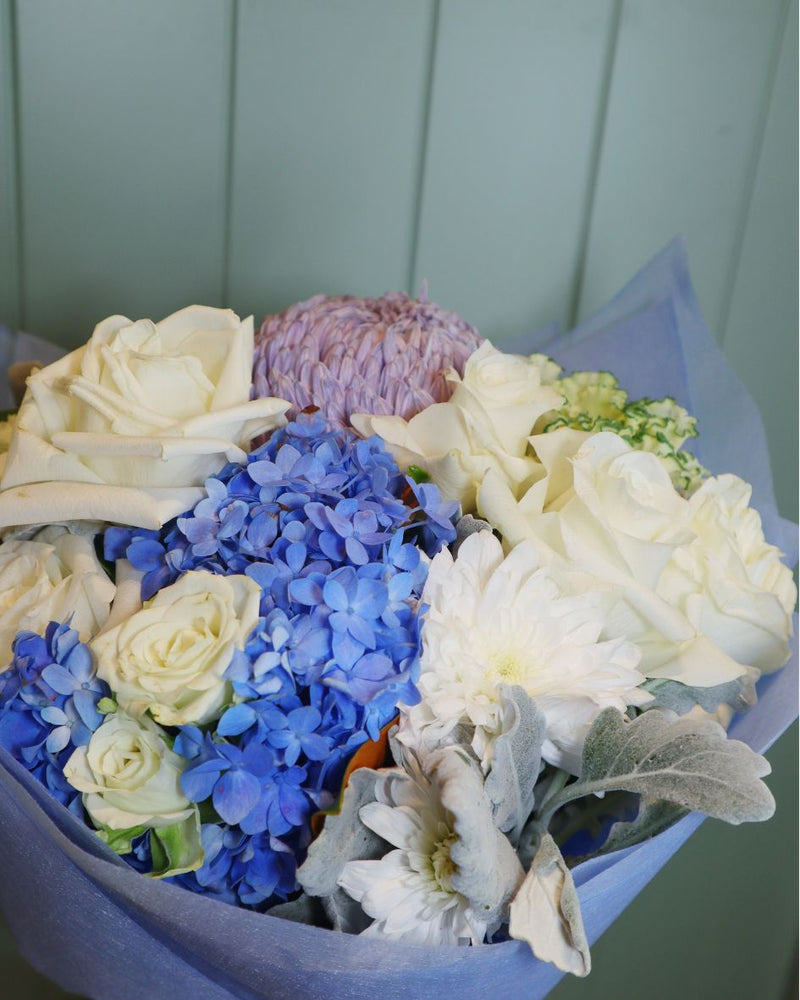 BLUE MASON VASE