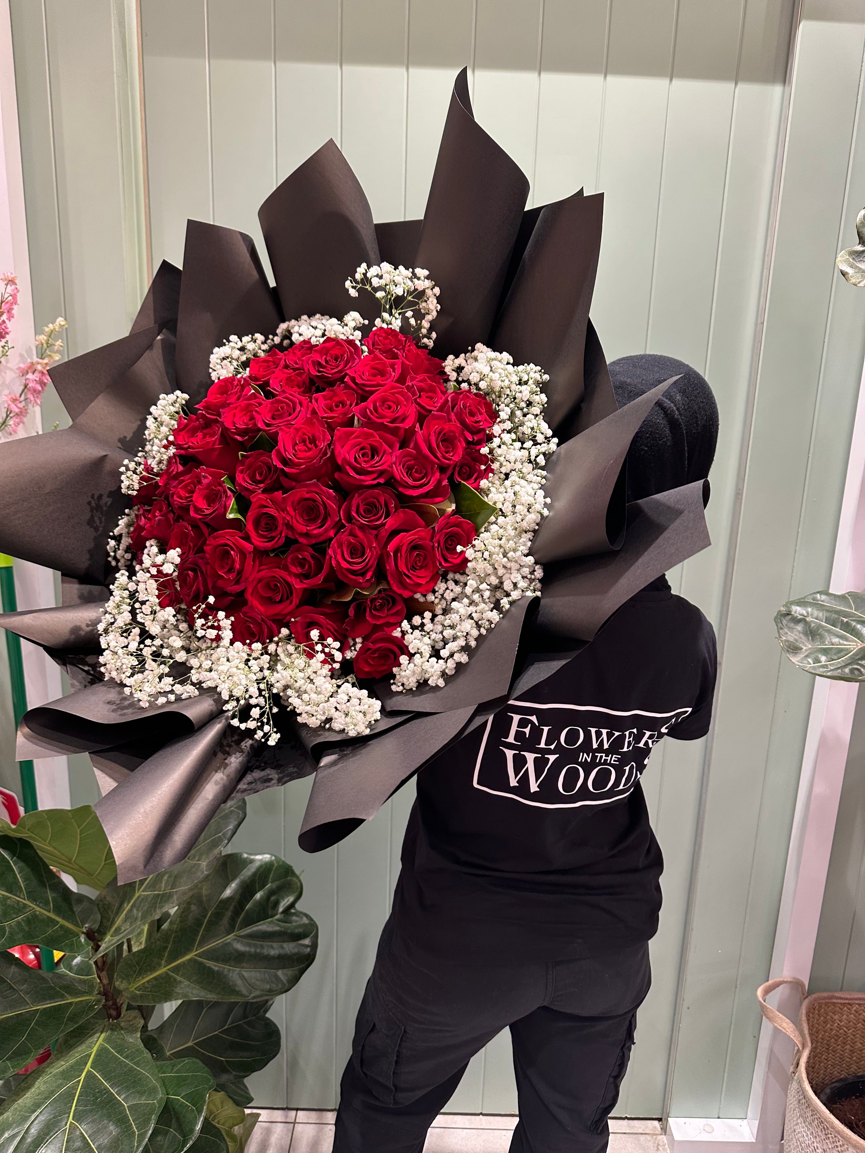 RED ROSE FAN – Flowers in the Woods